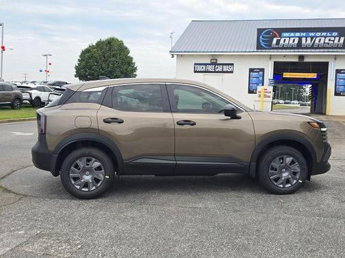 Canyon Bronze Metallic 2026 Nissan Kicks S