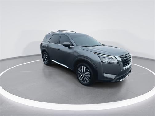 2022 Nissan Pathfinder Platinum
