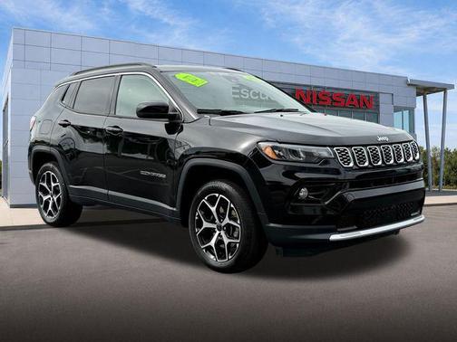 Diamond Black Crystal Pearlcoat 2025 Jeep Compass Limited