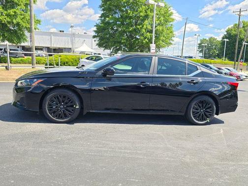 Super Black Clearcoat 2026 Nissan Altima 2.5 SV