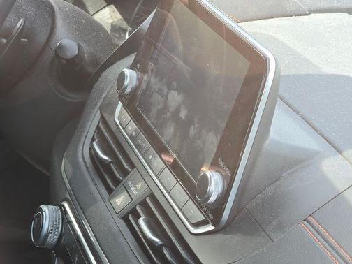 2020 Nissan Altima SR FWD