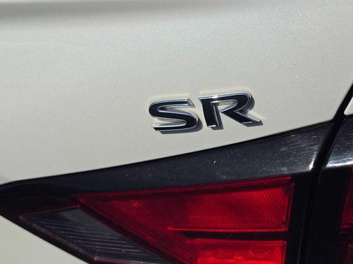 2020 Nissan Altima SR FWD