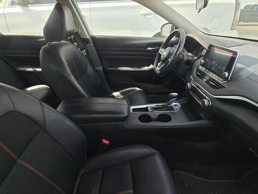 2020 Nissan Altima SR FWD