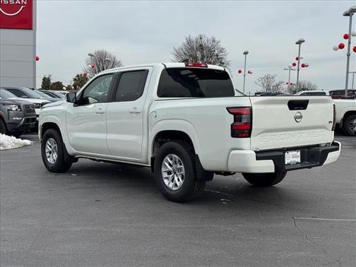 2024 Nissan Frontier SV