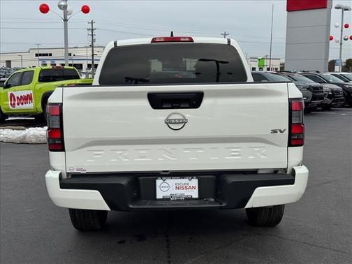2024 Nissan Frontier SV
