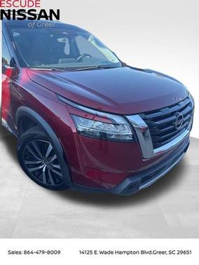 2023 Nissan Pathfinder Platinum FWD