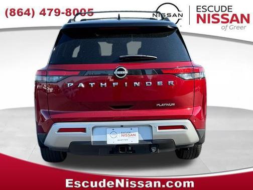 2023 Nissan Pathfinder Platinum FWD