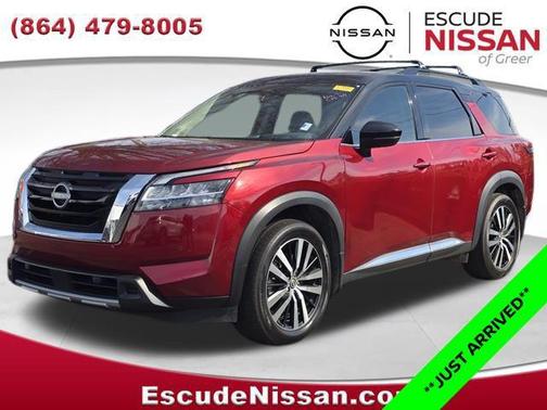 2023 Nissan Pathfinder Platinum FWD