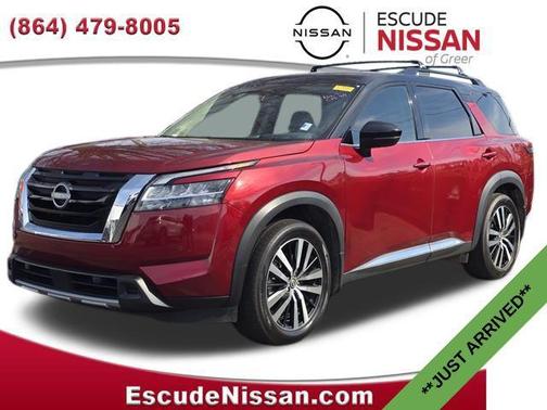 2023 Nissan Pathfinder Platinum FWD