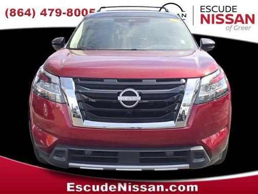 2023 Nissan Pathfinder Platinum FWD