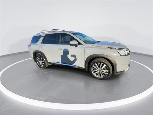 2022 Nissan Pathfinder Platinum