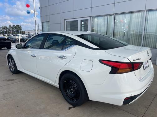 2025 Nissan Altima S