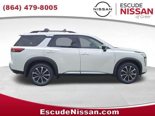 Everest White Pearl Tricoat 2026 Nissan Pathfinder Platinum