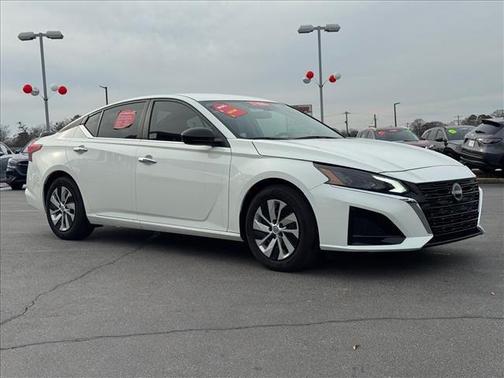 2025 Nissan Altima S FWD