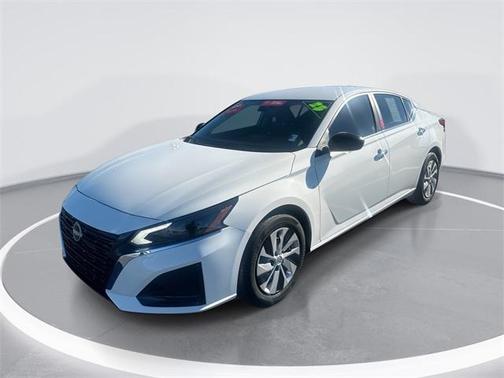 2025 Nissan Altima S FWD