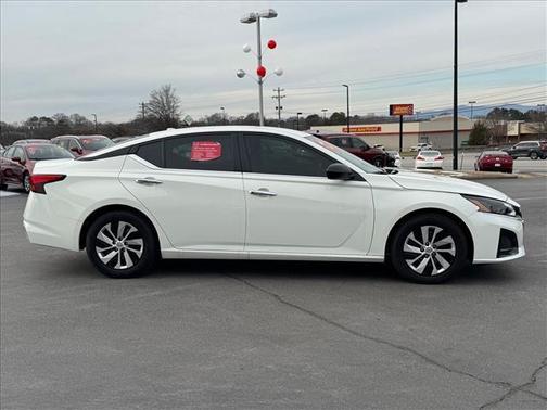 2025 Nissan Altima S FWD