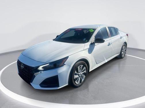 2025 Nissan Altima S FWD