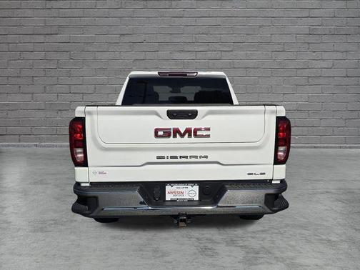 Summit White 2024 GMC Sierra 1500 SLE