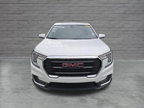 Summit White 2024 GMC Terrain SLE