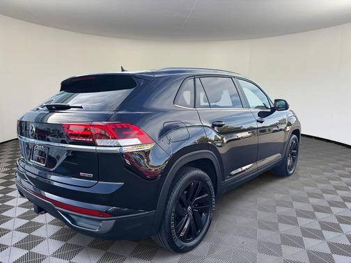 2022 Volkswagen Atlas Cross Sport 3.6L V6 SE w/Technology