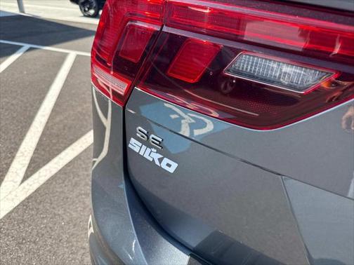 2022 Volkswagen Tiguan 2.0T SE R-Line Black 4MOTION