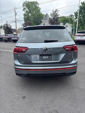 2022 Volkswagen Tiguan 2.0T SE R-Line Black 4MOTION