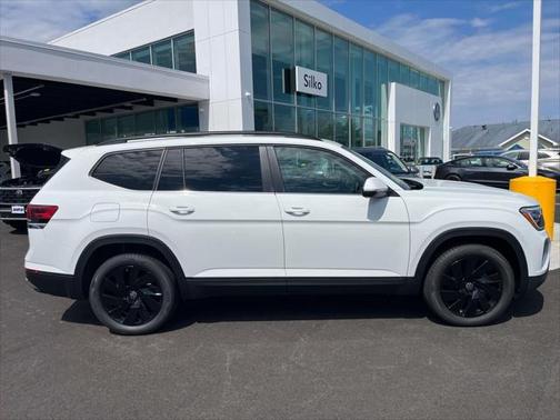 2025 Volkswagen Atlas 2.0T SE w/Technology 4MOTION