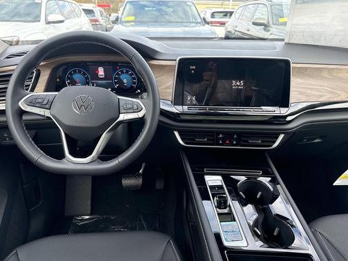 2026 Volkswagen Atlas 2.0T SE w/Technology 4MOTION