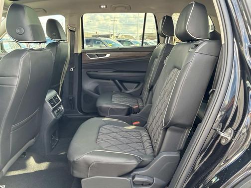 2026 Volkswagen Atlas 2.0T SEL Premium R-Line 4MOTION