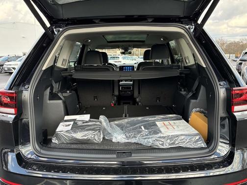 2026 Volkswagen Atlas 2.0T SEL Premium R-Line 4MOTION