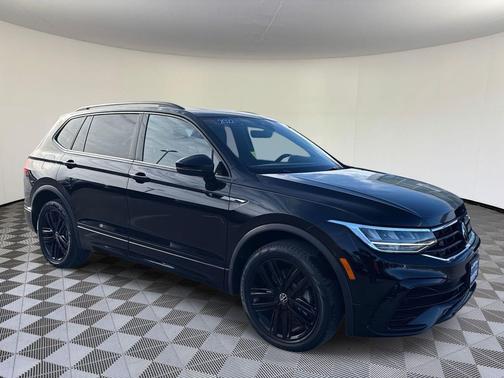 2022 Volkswagen Tiguan 2.0T SE R-Line Black 4MOTION