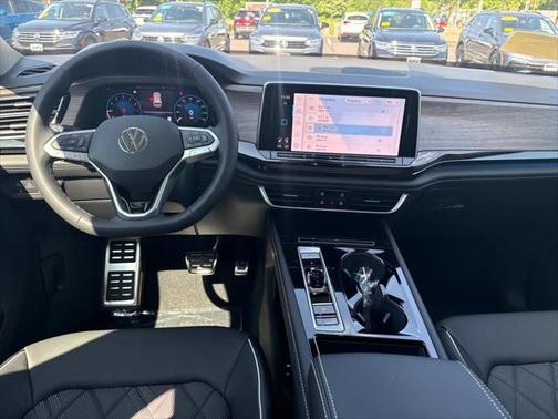2025 Volkswagen Atlas 2.0T SEL Premium R-Line 4MOTION