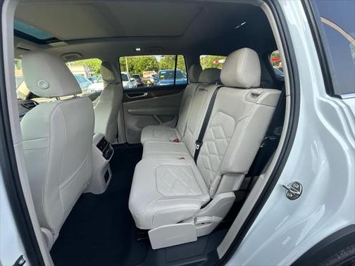 2025 Volkswagen Atlas 2.0T SE w/Technology 4MOTION