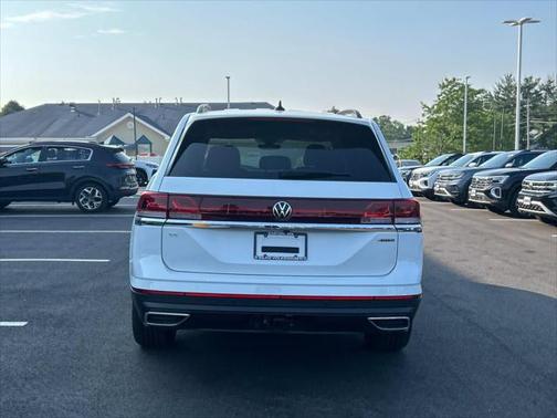 2025 Volkswagen Atlas 2.0T SE w/Technology 4MOTION
