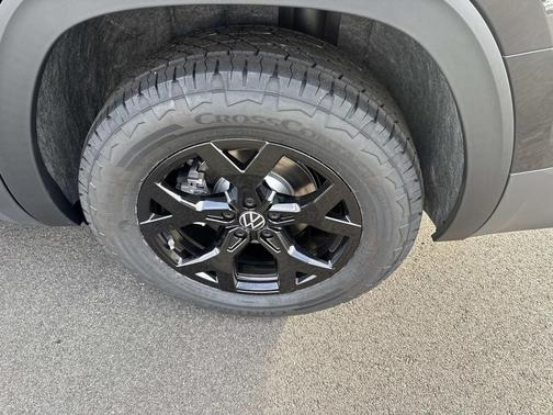 2026 Volkswagen Atlas Peak Edition