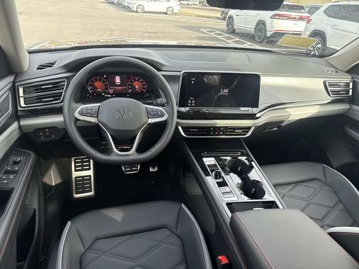 2026 Volkswagen Atlas Peak Edition