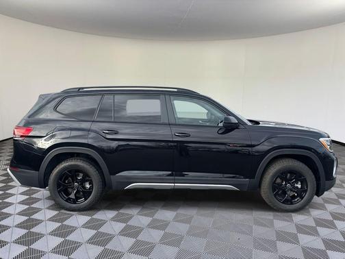 2026 Volkswagen Atlas Peak Edition