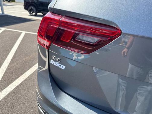 2022 Volkswagen Tiguan 2.0T SE R-Line Black 4MOTION