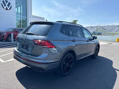 2022 Volkswagen Tiguan 2.0T SE R-Line Black 4MOTION