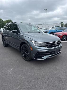 2022 Volkswagen Tiguan 2.0T SE R-Line Black 4MOTION