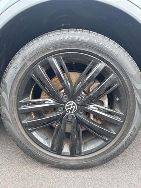 2022 Volkswagen Tiguan 2.0T SE R-Line Black 4MOTION