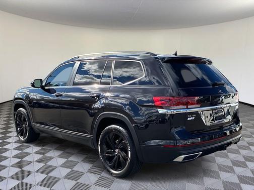 2022 Volkswagen Atlas 3.6L SE w/Technology