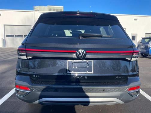 2025 Volkswagen Taos 1.5T SEL