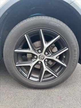 2017 Toyota RAV4 SE
