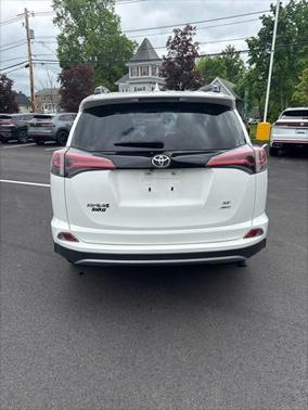 2017 Toyota RAV4 SE