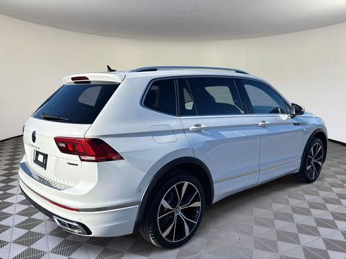 2022 Volkswagen Tiguan 2.0T SEL R-Line 4MOTION