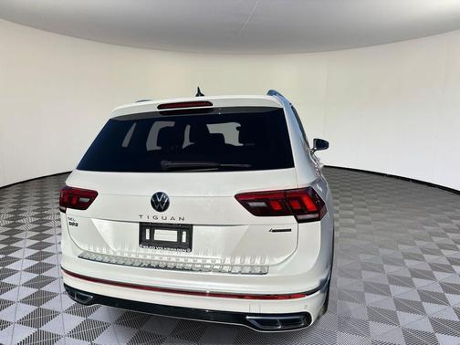 2022 Volkswagen Tiguan 2.0T SEL R-Line 4MOTION