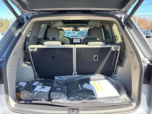 2025 Volkswagen Atlas 2.0T SEL Premium R-Line 4MOTION
