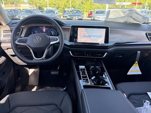 2026 Volkswagen Atlas 2.0T SE w/Technology 4MOTION