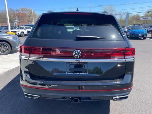 2025 Volkswagen Atlas 2.0T SE w/Technology 4MOTION